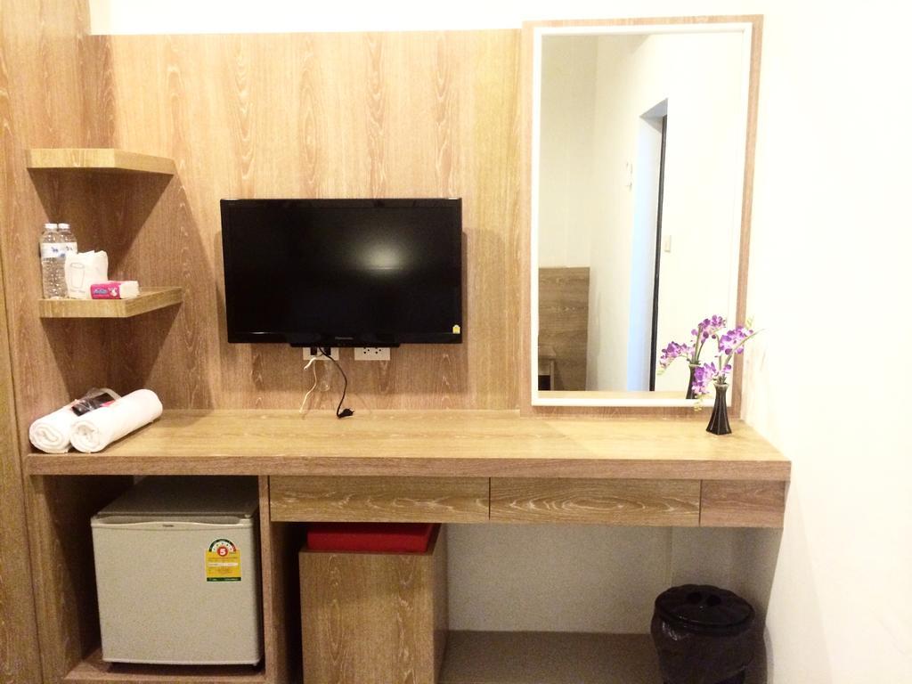Phuthara Hostel Phuket Quarto foto